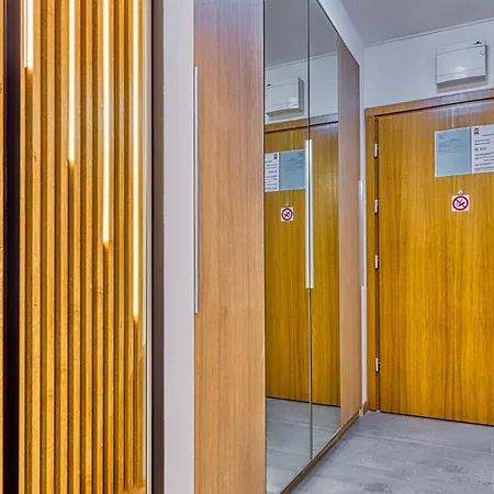 Zloty Lisc Blisko Norweskiej Polany - 5d