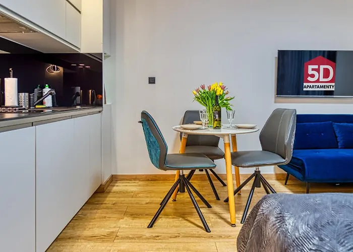 Zloty Lisc Blisko Norweskiej Polany - 5d *